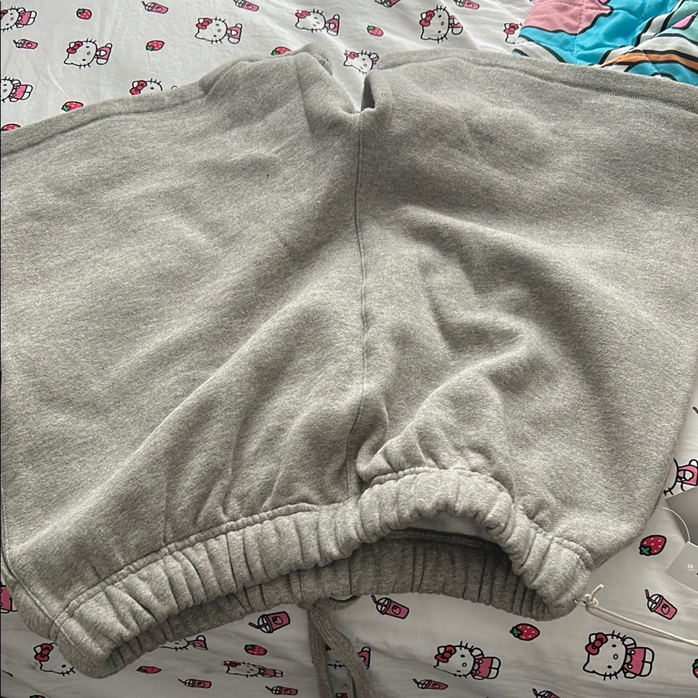 Essentials Gray Sweatpants - Picture 3 of 4